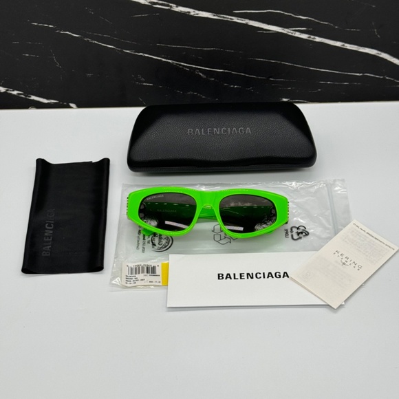 NEW BB0095S 009 BALENCIAGA GREEN GREY CAT EYE WOMEN BALENCIAGA SUNGLASSES - Picture 13 of 13